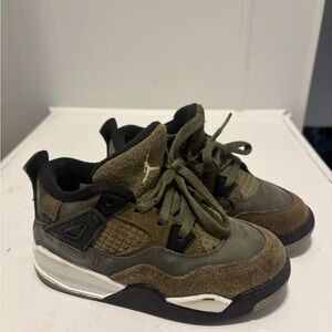 Jordan’s 4 retros olive